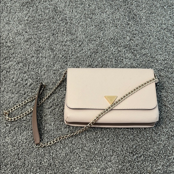Guess Cream Crossbody Bag with Gold Accents - Picture 1 of 4